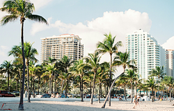 Megan Thee Stallion bírósági győzelmet aratott, bombariadó szakította félbe a tárgyalást