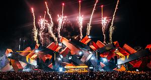 Teltházas lett az AWAKENINGS Festival 2026