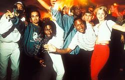 Londonban debütál a brit rave kultúrát bemutató dokumentumfilm