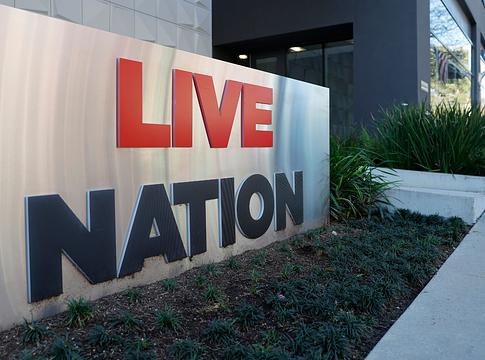 Egyezséggel zárult a Live Nation pere egy koncerten történt súlyos verekedés miatt