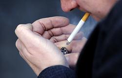 Füstmentes generáció: az Egyesült Királyság életre szóló dohányzási tilalmat vezet be