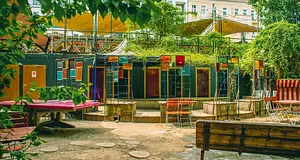 66 órás bulival ünnepli 19. születésnapját a berlini Renate