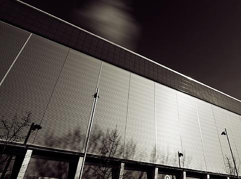30 órás parti a Kraftwerk Berlinben: ágyak is járnak a ravereknek