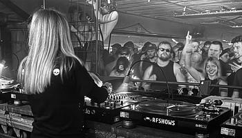 Miss Djax a backstage-biztonságért szólalt fel egy kölni incidens után