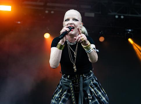 Shirley Manson szerint a zeneipar kizsákmányolja a fiatal zenészeket