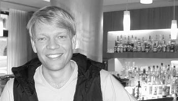 Elhunyt Bob Young, a berlini queer klubélet egyik meghatározó alakja