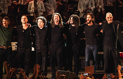 Szimfonikus koncerttel búcsúztatta a Foo Fighters Gustavo Dudamelt