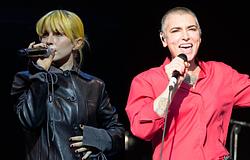 Hayley Williams Sinéad O’Connor előtt tisztelgett Dublinban