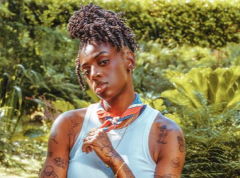 Cat Burns a testével való megbékélésről beszél a műtét után