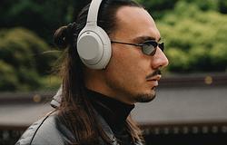 Visszatér a Sony WH-1000XM4C, tízsávos EQ-val frissül a népszerű fejhallgató