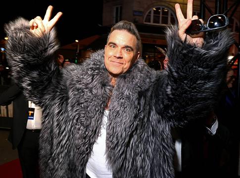 Robbie Williams humoros „Boyband Ryder Cup” kihívást indított az Instagramon