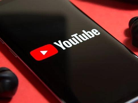 A YouTube új AI-eszköze felismeri az engedély nélküli deepfake videókat