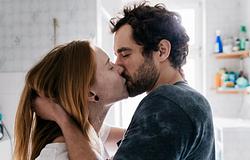 Randizás takarítás közben? Itt a Choremance-trend