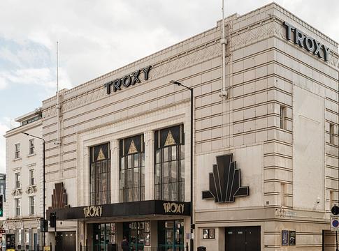 Felújítják a London Troxy-t: nagyobb kapacitás, új terek, új esélyek