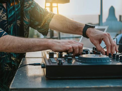 DJ Élet kezdőknek: Your Shot verseny az USA-ban