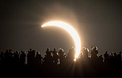 Napfogyatkozás-láz a Spotifyon: kilőttek az „eclipse” dalok