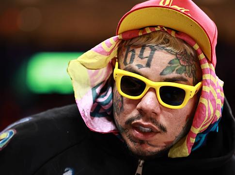 Élő adásban vonult börtönbe Tekashi 6ix9ine