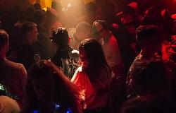 Ibiza szigorít: a klubok a DJ-ket is kitilthatják az illegális bulik után