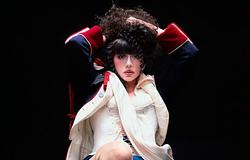 KÁRYYN új albuma májusban érkezik, itt az első dal a PHYSICS UNIVERSAL LOVE LANGUAGE-ről