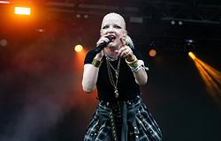 Shirley Manson szerint a zeneipar kizsákmányolja a fiatal zenészeket