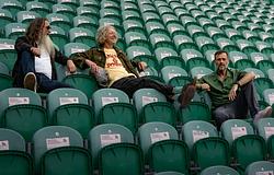 A Cast 2026-os brit turnéra indul a Yeah Yeah Yeah albummal