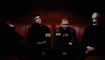 Kneecap 12 perces kisfilmmel dolgozza fel a gyászt és az öngyilkosságot az Irish Goodbye-hoz