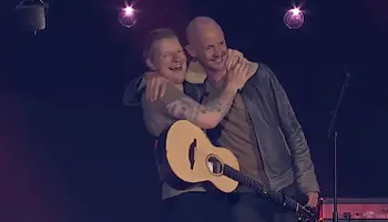 Isaac Slade nyitotta Ed Sheeran atlantai koncertjét