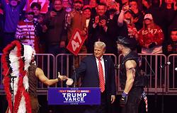 Trump szerint az ő tánca repítette a Y.M.C.A.-t hónapokra az első helyre