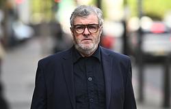 Paul Gallagher szexuális bűncselekmények vádjával áll bíróság elé