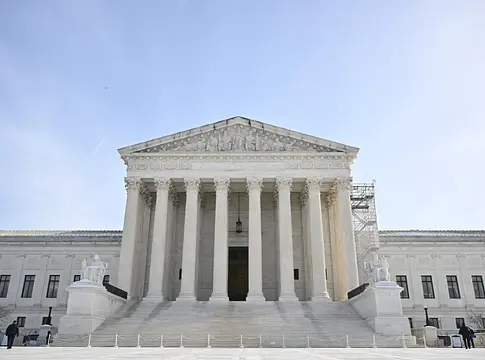 A Sony Music kontra Cox-ügy a Legfelsőbb Bíróság előtt: új fejezet a digitális kalózkodás elleni harcban