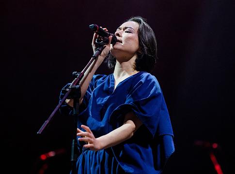 Mitski elmagyarázta a „6-7” sort a Rules-ban: „35 éves vagyok, és nem szándékosan csináltam”