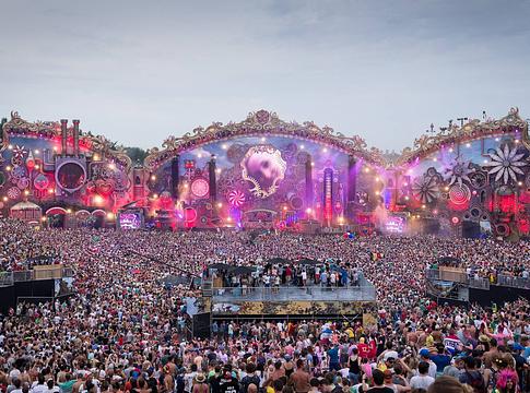 Tragédia és tűz árnyékolja be az idei Tomorrowlandet