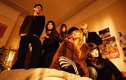 Man/Woman/Chainsaw bejelentette a Cannonball debütalbumot, Itt a lüktető Nosedive