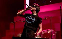 The Strokes 15 év után visszatért a Coachellára – Julian Casablancas finoman odaszúrt Jeff Bezosnak