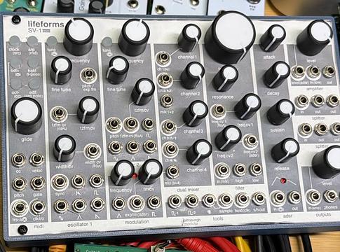 Mini változatban tér vissza a Pittsburgh Modular Lifeforms SV-1