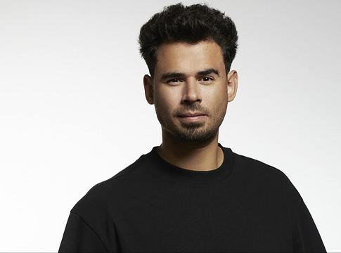 Afrojack Kapuchon néven 10 órás szettet rögzített a Francia Alpokból