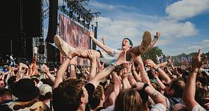 Fél óra alatt elfogytak az első Glastonbury 2027-jegyek