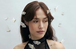 Öt év után visszatért Zora Jones új dallal