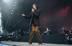 Jarvis Cocker kiállt egy eltávolított palesztin írónő mellett Adelaide-ben