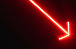 Visszalépett a tőzsdétől a Venu, megingott az árfolyam