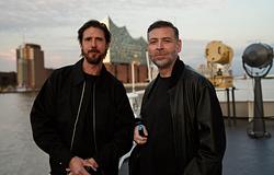 Moonbootica a Hamburgi Elbán: naplemente, zene és innováció egy hajón