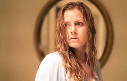 Amy Adams új filmje ledönti a menstruációs tabukat