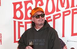 Huey Morgan búcsút int a BBC 6 Musicnek, Nick Bright pedig elhagyja a BBC 1Xtra-t