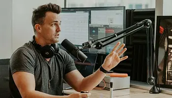 A Spotify új gombbal teheti átugorhatóvá a podcastreklámokat