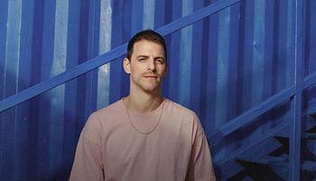 Adam Ten klubra formálta J.Views klasszikusát: itt a Rivers and Homes Retake