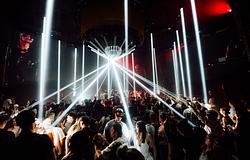 Defected teljes 2026-os Chinois Ibiza rezidencia: itt a csütörtöki névsor