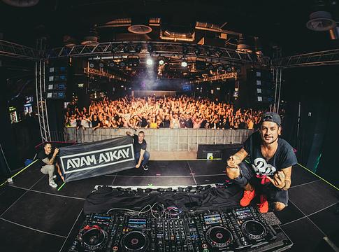 Elegem lett a megfelelésből – Adam Ajkay brutálisan őszinte évértékelése