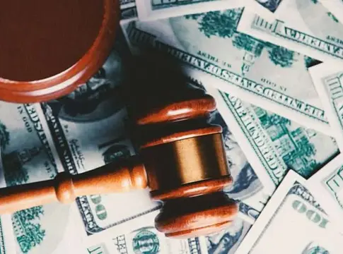 Bad Bunny-ügy: közel 600 ezer dolláros jogi költség a visszavont per után