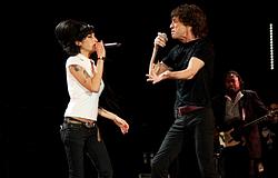 A Rolling Stones Amy Winehouse előtt tiszteleg új albumán