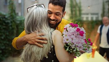 Tippek, hogy jól sikerüljön az első találkozás a párod szüleivel az ünnepek alatt